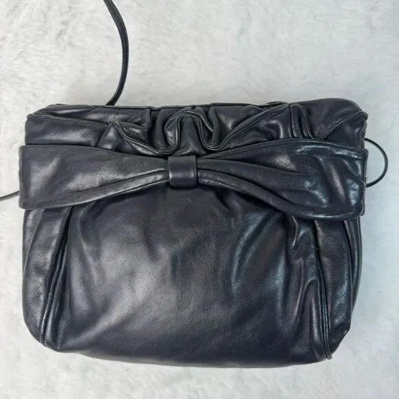 Sharif White Crossbody Bag with Floral Design - Picture 4 of 10